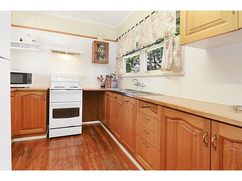 28 Mandarin Street, Coopers Plains QLD 4108