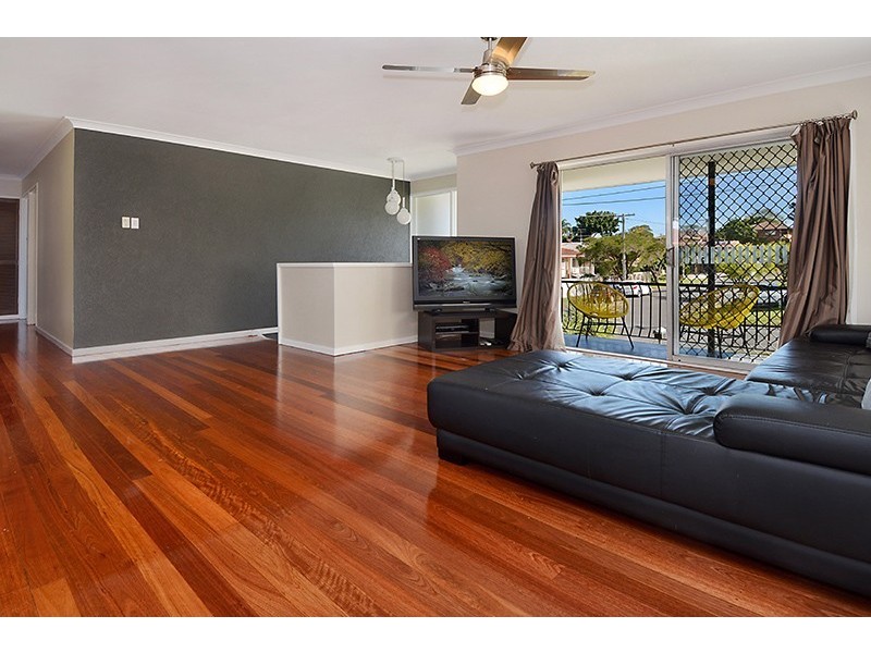 23 Swanfield Street, Macgregor QLD 4109