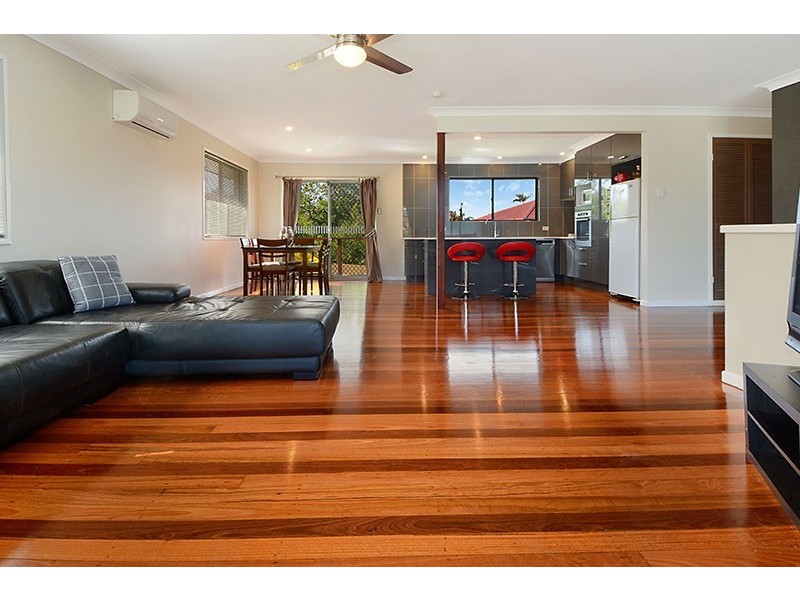 23 Swanfield Street, Macgregor QLD 4109