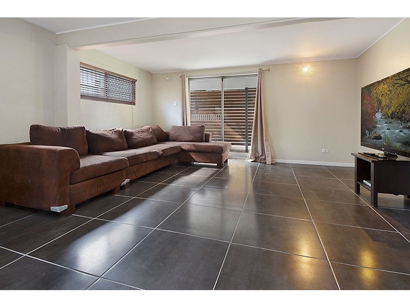 23 Swanfield Street, Macgregor QLD 4109