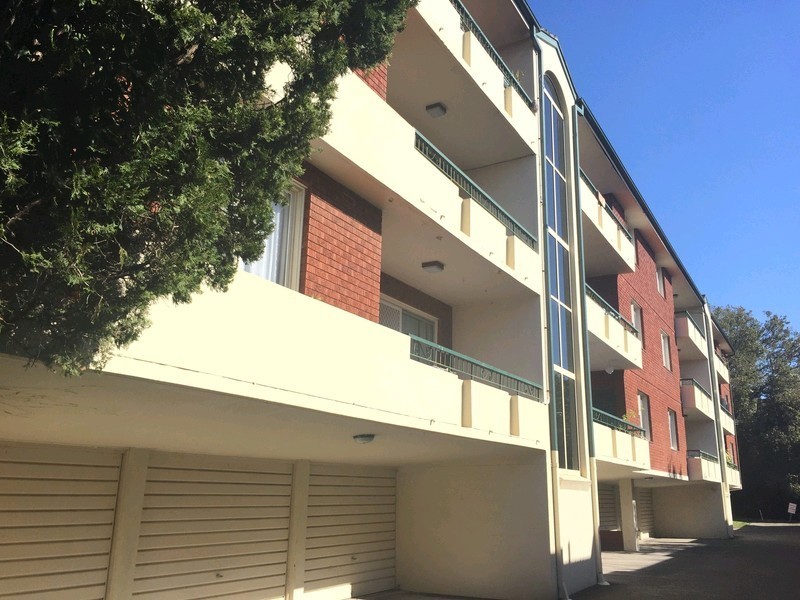 2/90 Bland Street, Ashfield NSW 2131