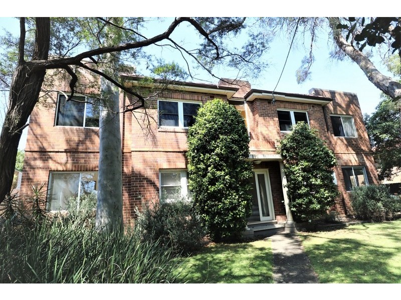 2/ 2A John Street, Ashfield NSW 2131