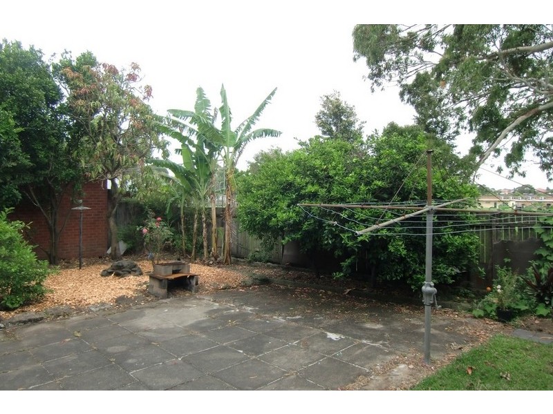 8 Julie Avenue, Clemton Park NSW 2206