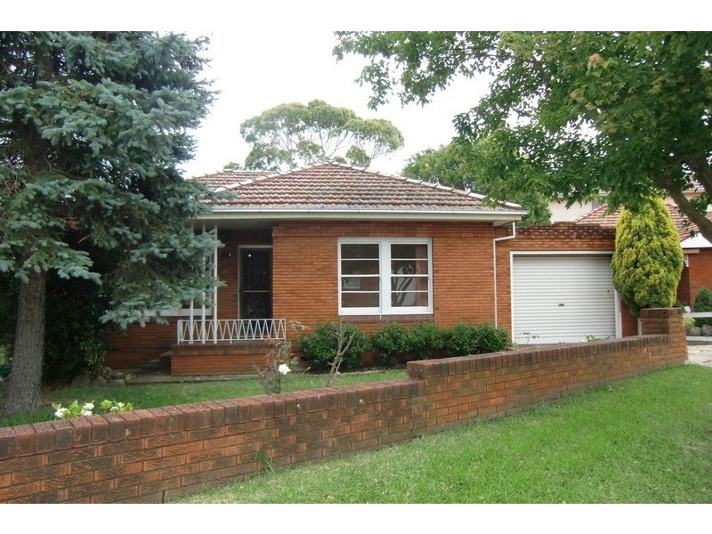 8 Julie Avenue, Clemton Park NSW 2206