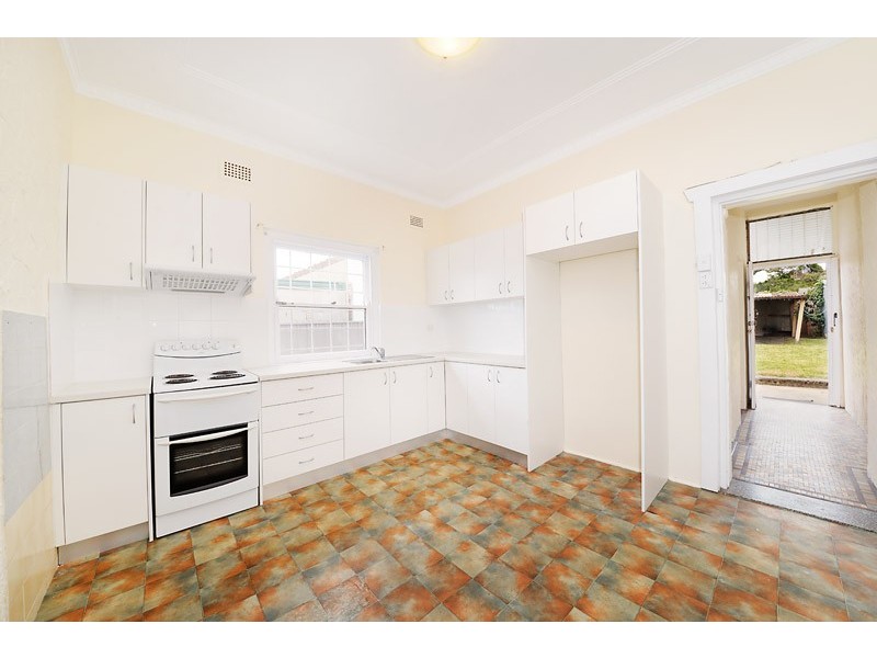 32 Robert Street, Ashfield NSW 2131