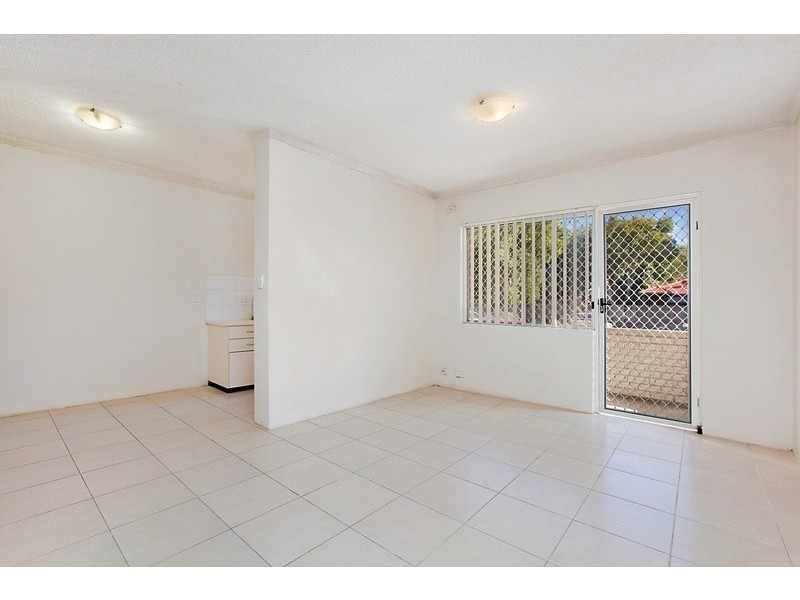 4/ 190 Sandal Crescent, Carramar NSW 2163
