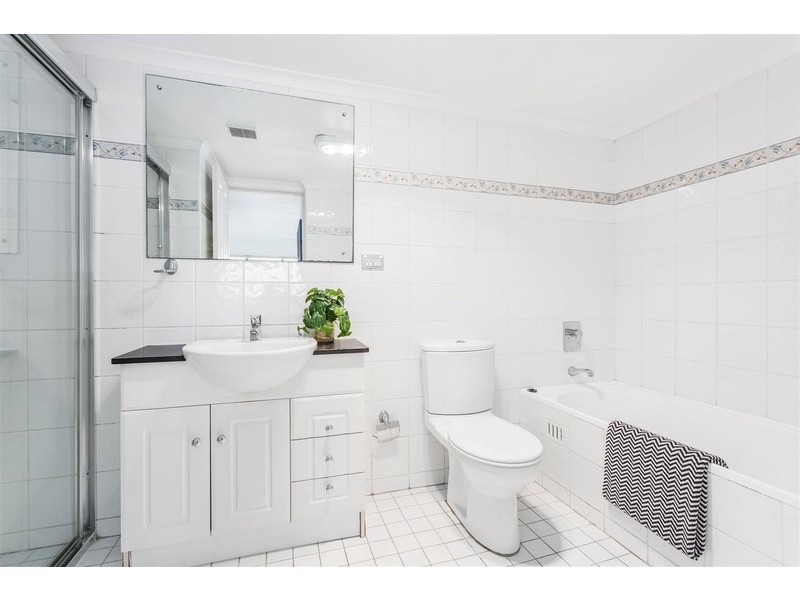 2/176-180 Salisbury Road, Camperdown NSW 2050