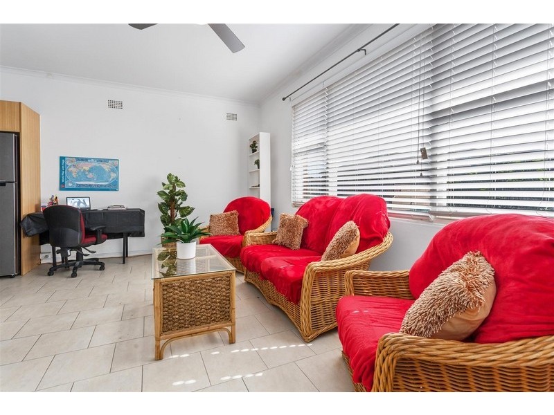 8/22 Unara Street, Campsie NSW 2194