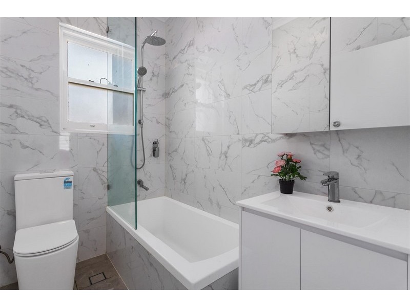 8/22 Unara Street, Campsie NSW 2194