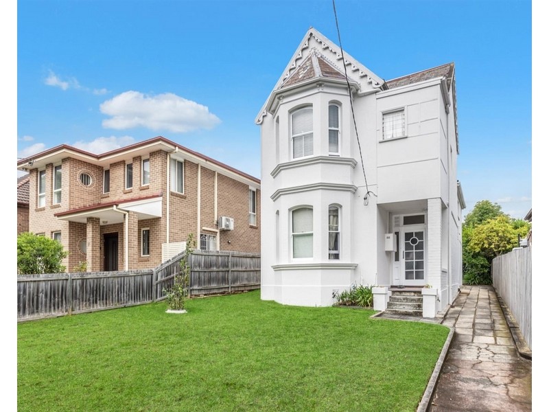 25 Hugh Street, Ashfield NSW 2131