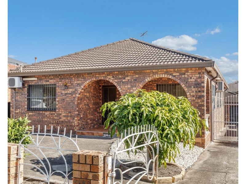 32 Fifth Avenue, Berala NSW 2141