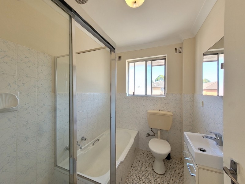 4/ 56 Frederick Street, Campsie NSW 2194