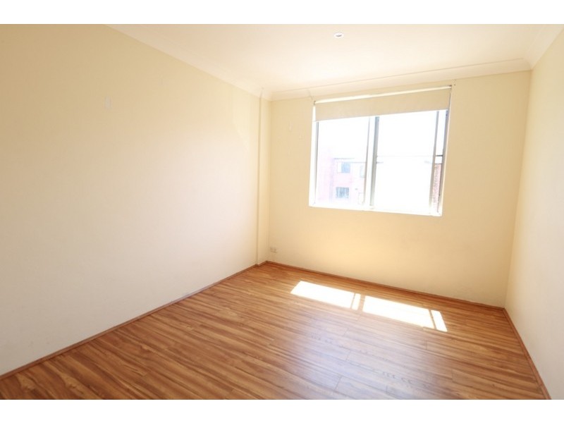 6/ 52 Sixth Avenue, Campsie NSW 2194