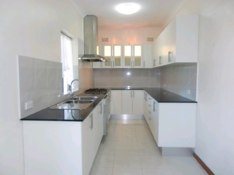 44 Poole Street, Kingsgrove NSW 2208