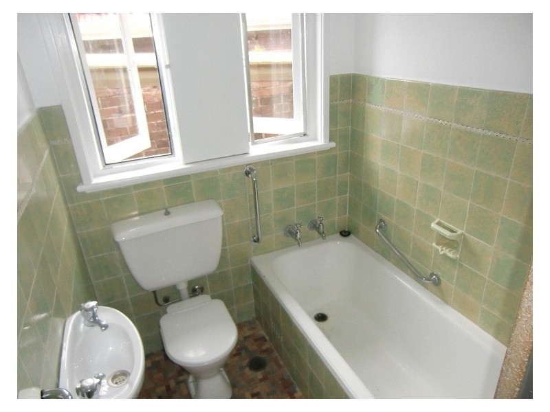 32 Proctor Avenue, Kingsgrove NSW 2208