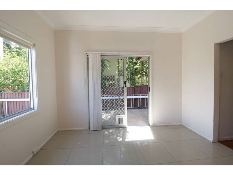 2/ 37 Morotai Avenue, Riverwood NSW 2210