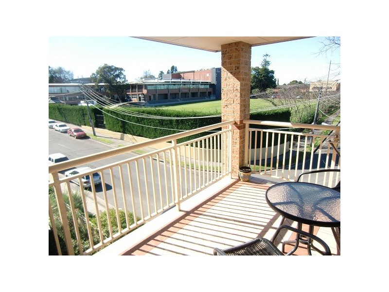 13/6 Grosvenor Street, Croydon NSW 2132