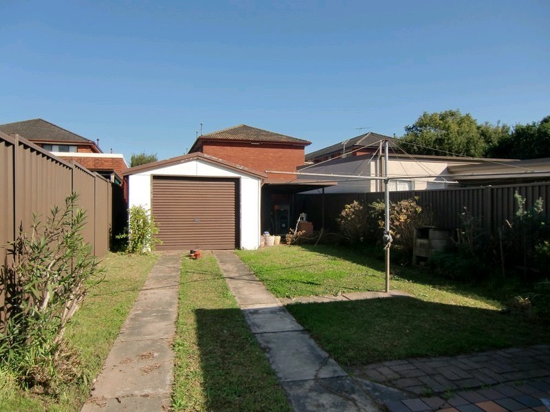 9A Dibbs Street, Canterbury NSW 2193