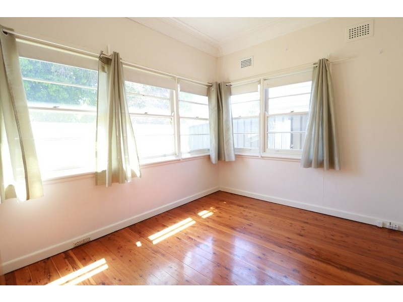 1/ 37 Morotai Avenue, Riverwood NSW 2210