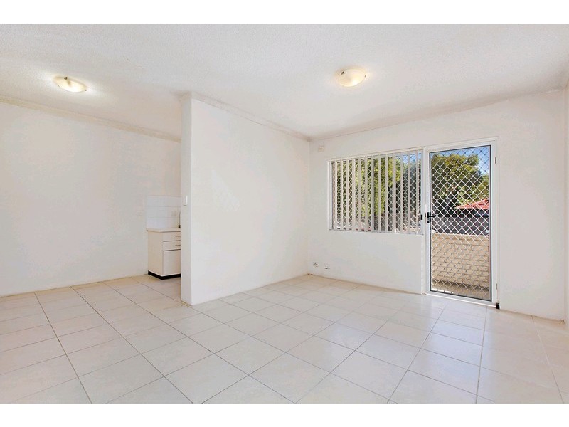 4/190 Sandal Crescent, Carramar NSW 2163