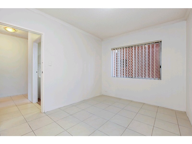 4/190 Sandal Crescent, Carramar NSW 2163