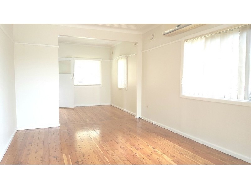 24 Bonds Road, Roselands NSW 2196