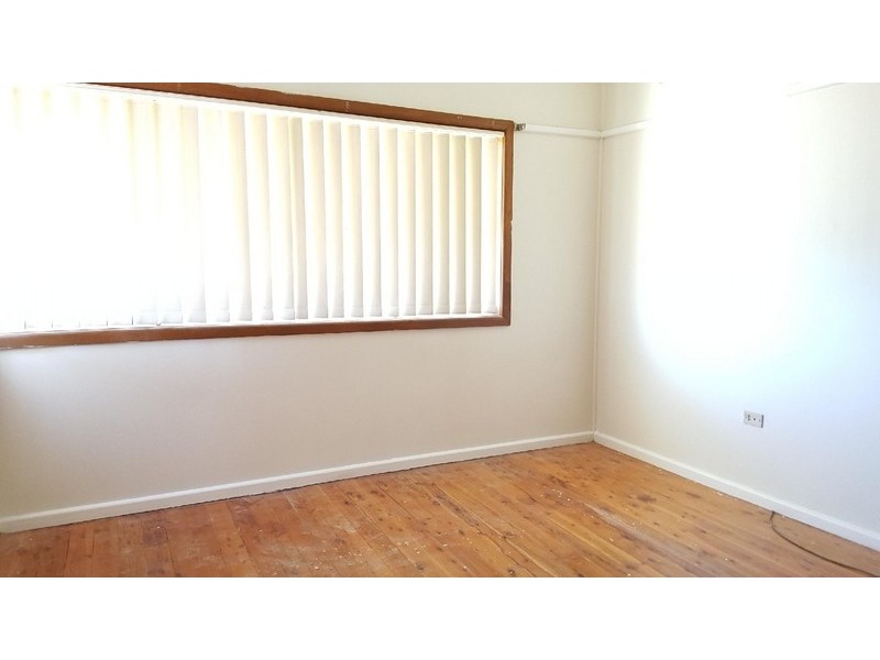 24 Bonds Road, Roselands NSW 2196