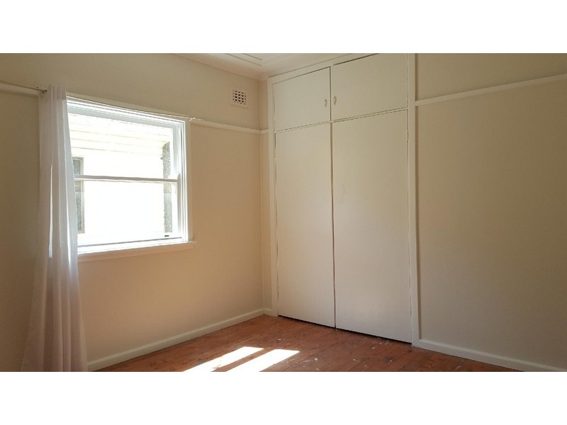 24 Bonds Road, Roselands NSW 2196