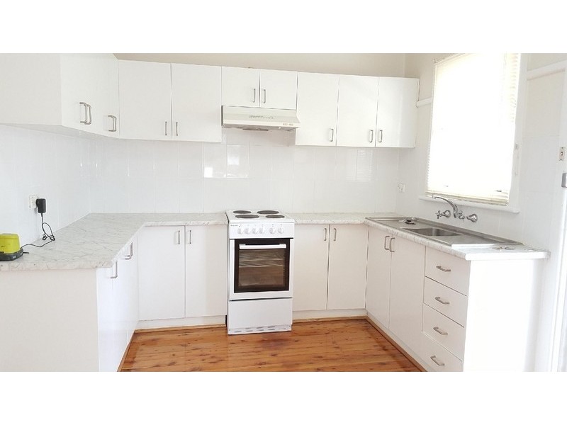 24 Bonds Road, Roselands NSW 2196