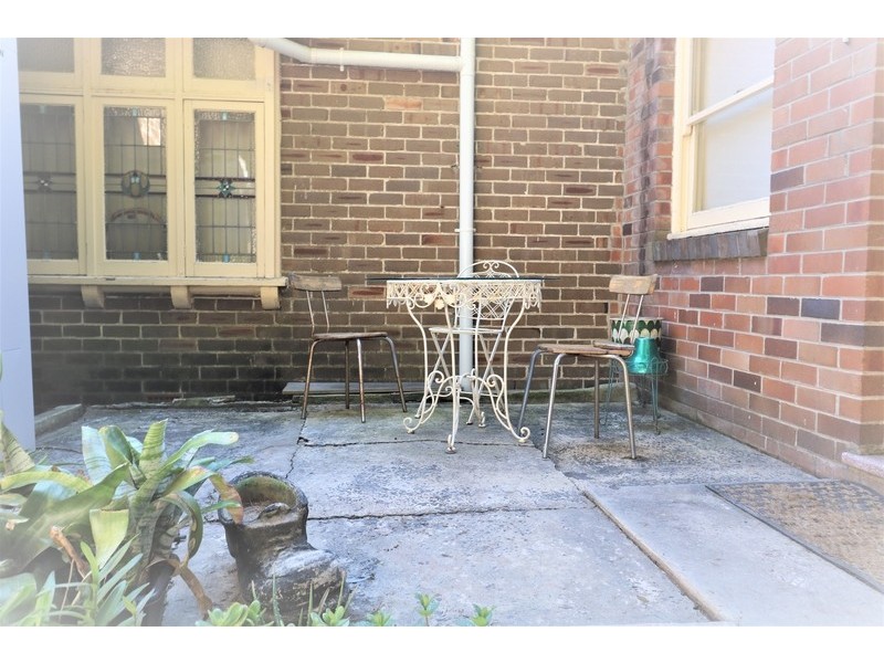 2/20 Duntroon Street, Hurlstone Park NSW 2193