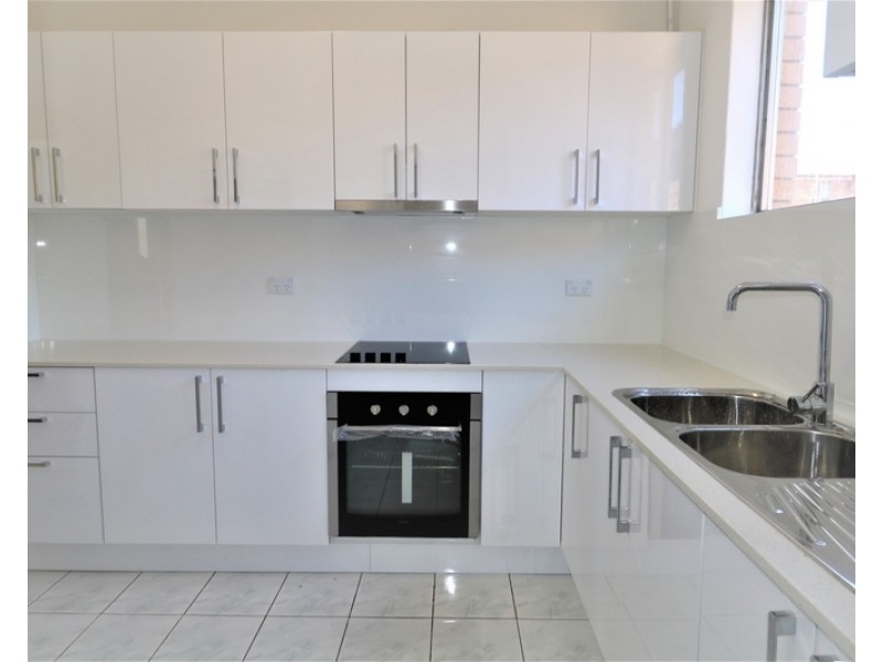 8/60 Broomfield Street, Cabramatta NSW 2166