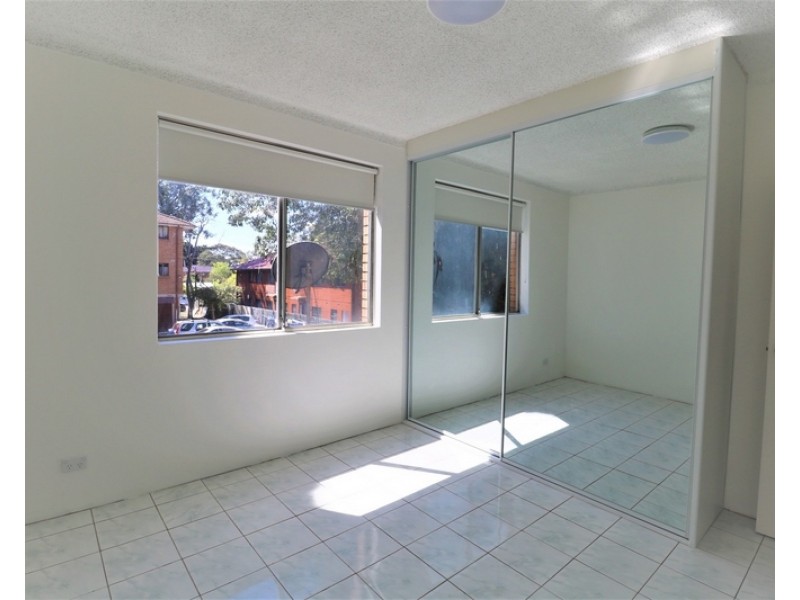 8/60 Broomfield Street, Cabramatta NSW 2166