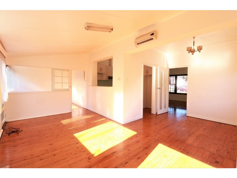 8 Julie Avenue, Clemton Park NSW 2206