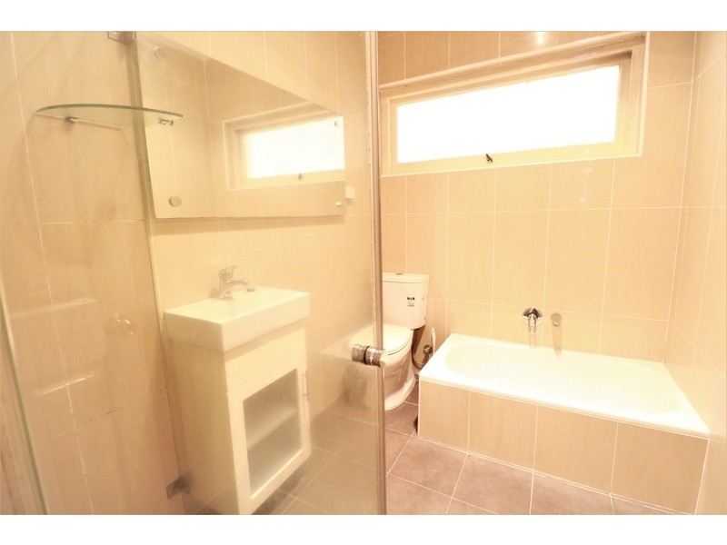 8 Julie Avenue, Clemton Park NSW 2206