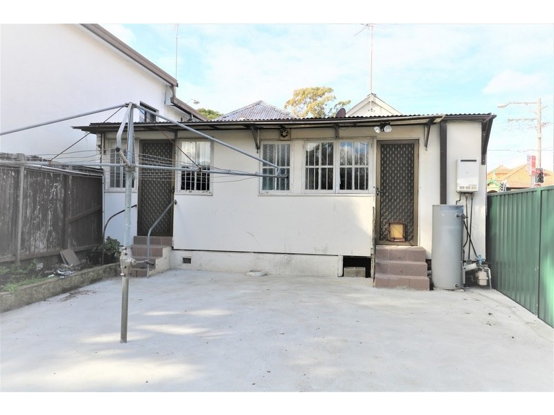 2/ 37 Holden Street, Ashfield NSW 2131