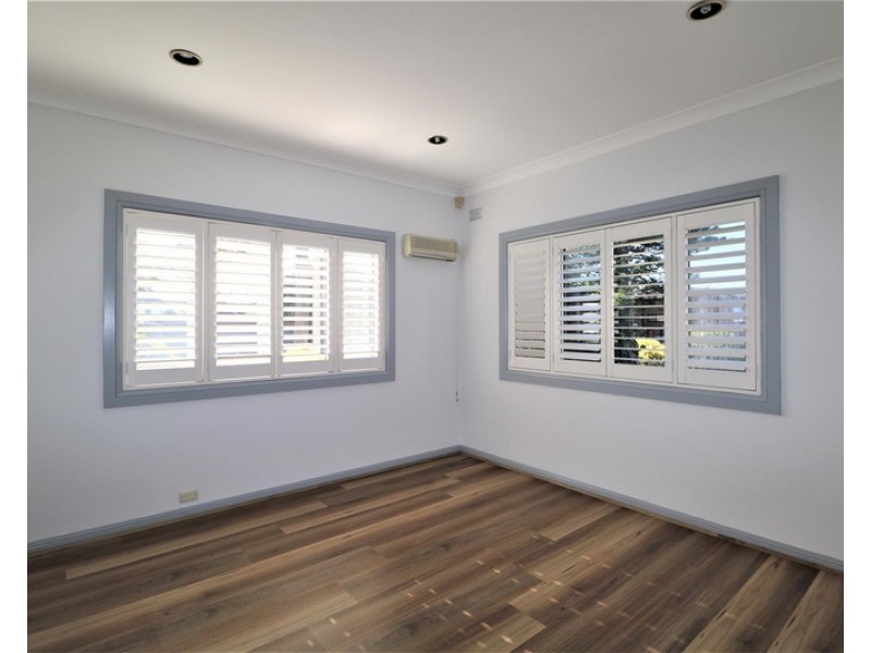 64 Illawarra Parade, Beverly Hills NSW 2209