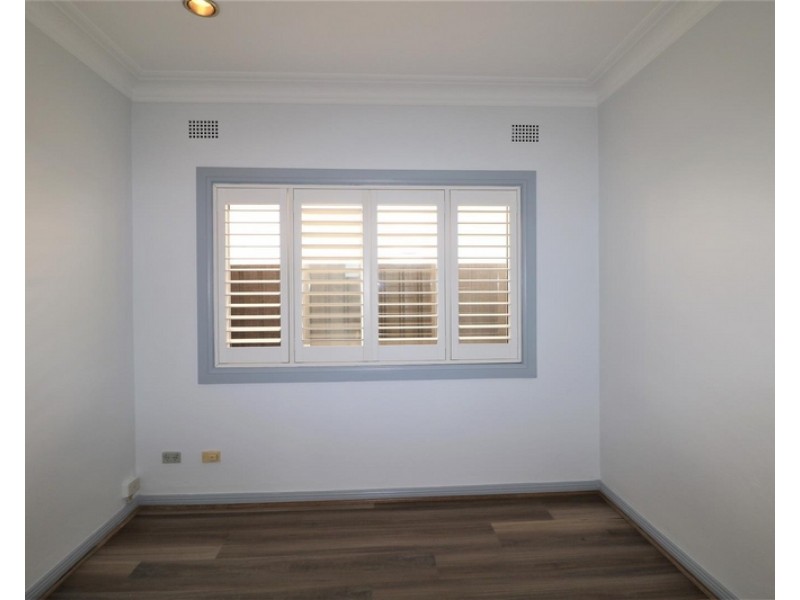 64 Illawarra Parade, Beverly Hills NSW 2209