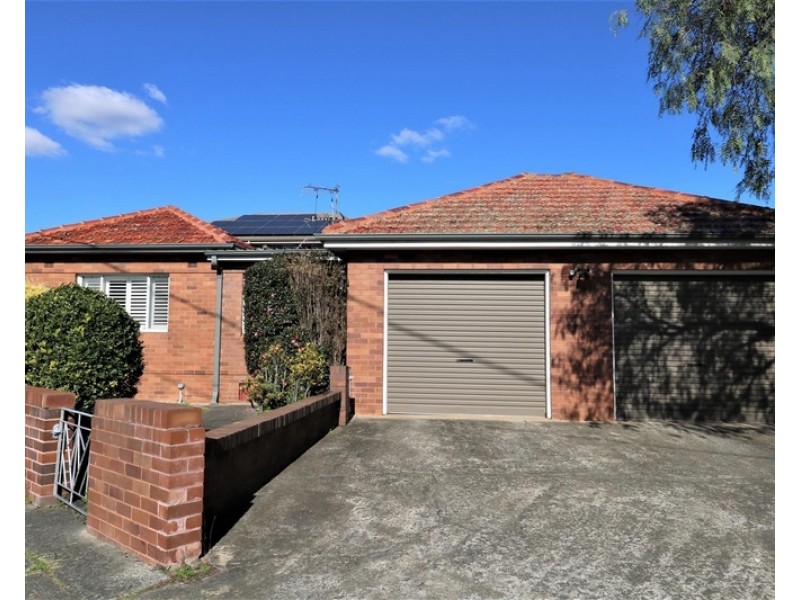 64 Illawarra Parade, Beverly Hills NSW 2209