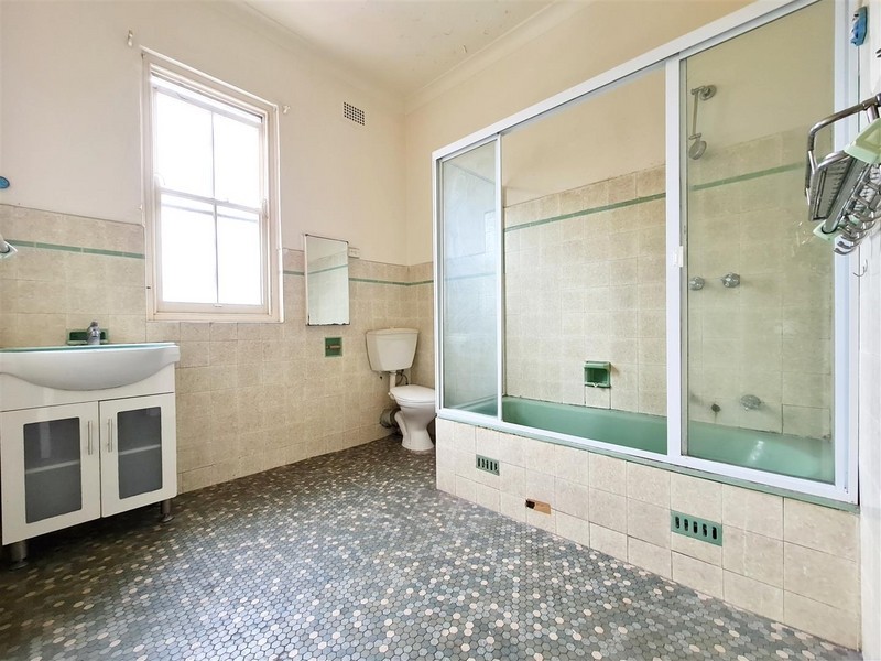 1/ 215 Liverpool Road, Ashfield NSW 2131