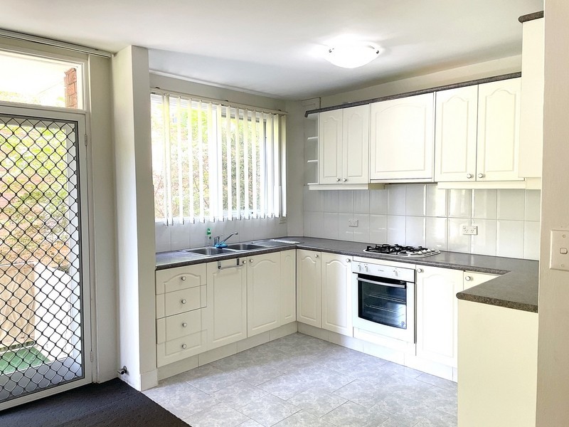 2/ 59 Grosvenor Crescent, Summer Hill NSW 2130