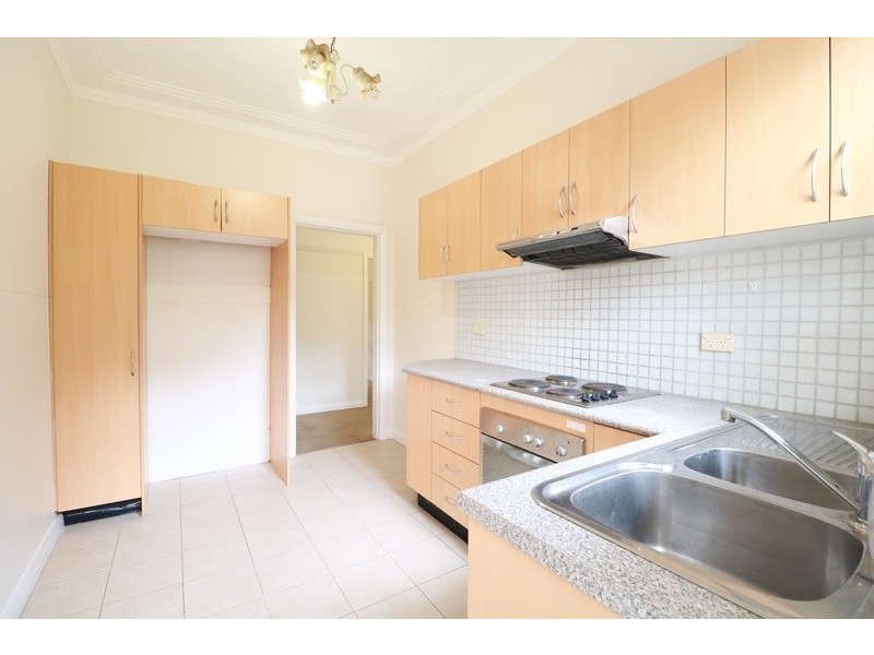 2/12A Short Street, Carlton NSW 2218