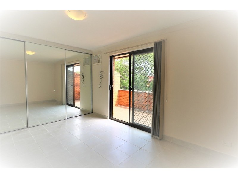 4/209-211 Hume Highway, Greenacre NSW 2190