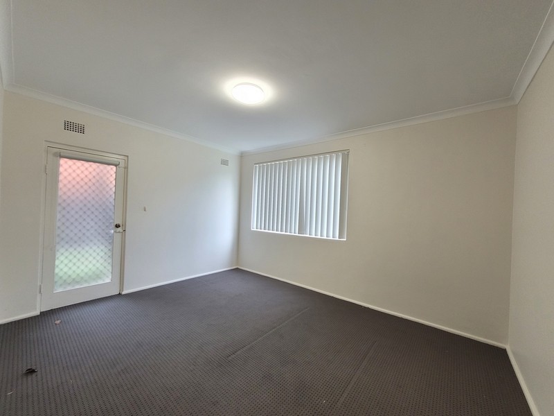 1/ 27 Second Avenue, Campsie NSW 2194