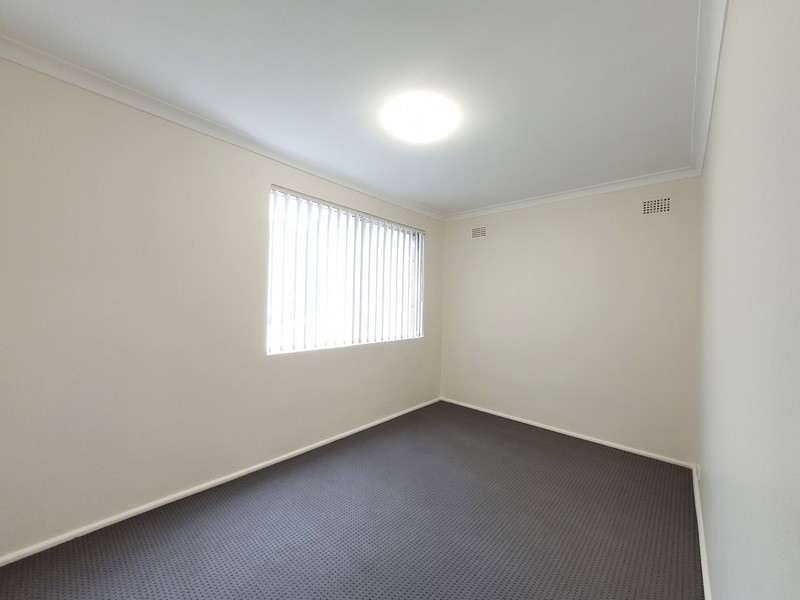 1/ 27 Second Avenue, Campsie NSW 2194