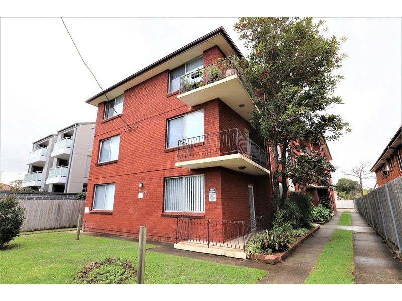 1/ 27 Second Avenue, Campsie NSW 2194