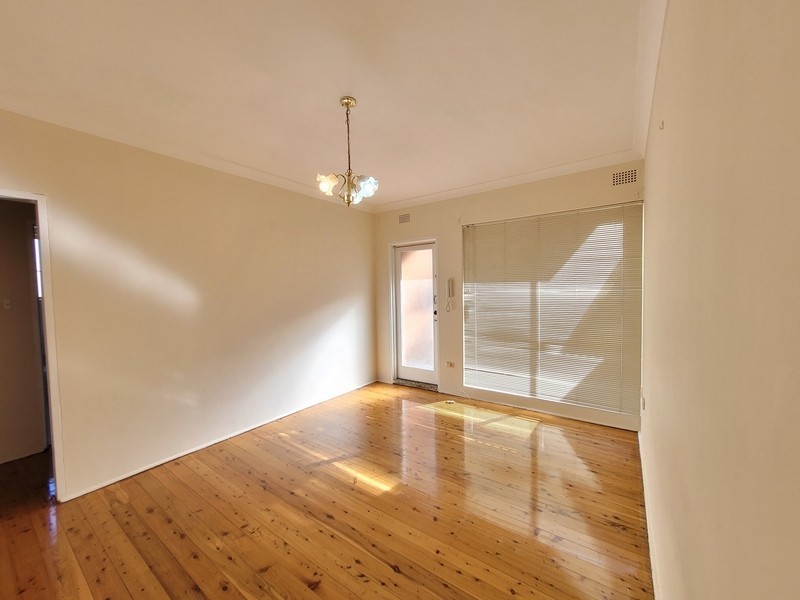 2/ 56 Frederick Street, Campsie NSW 2194