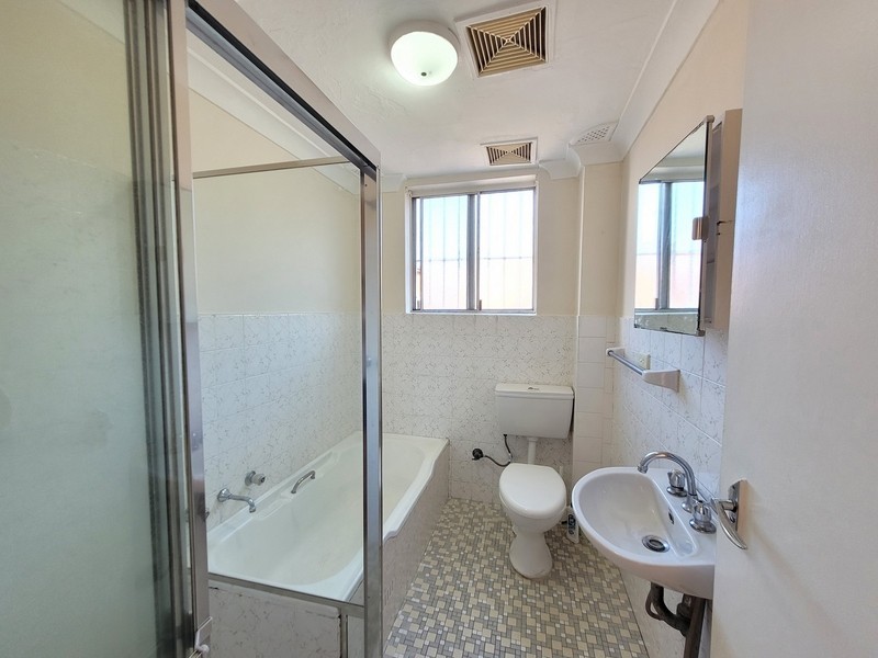 2/ 56 Frederick Street, Campsie NSW 2194