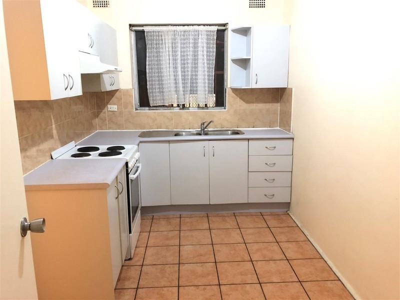 2/9 Duke Street, Campsie NSW 2194