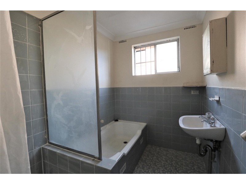 2/9 Duke Street, Campsie NSW 2194