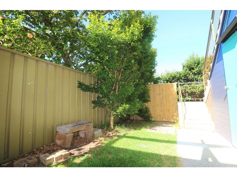 2/24 Albert Parade, Ashfield NSW 2131